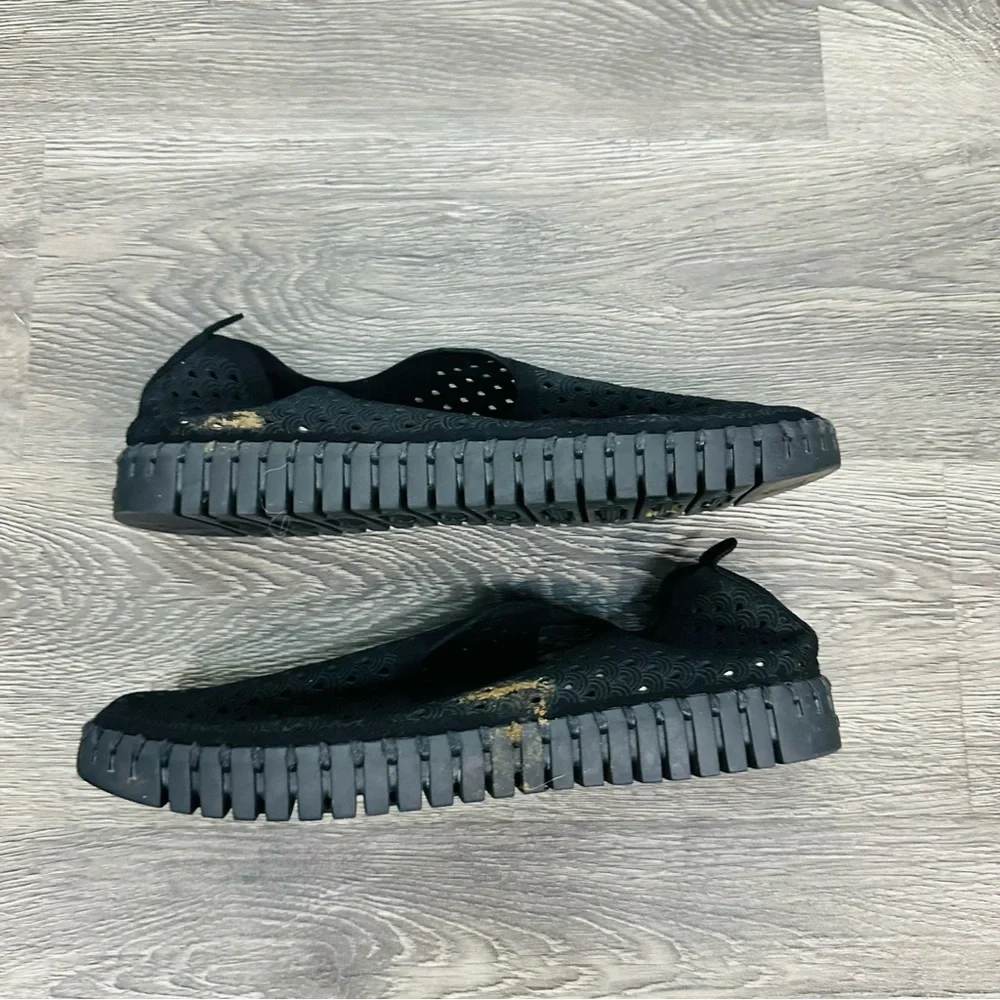 Ilse Jacobsen Black Tulip Perforated slip on Comfort Textured Sandals Size 39